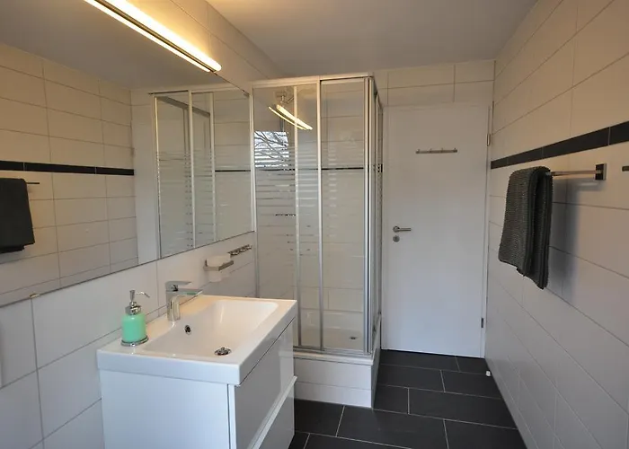 Апартаменти Townhouse Ii Sleeps 12 Guests Інтерлакен