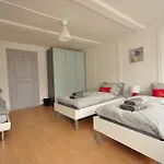 Townhouse Ii Sleeps 12 Guests Interlaken
